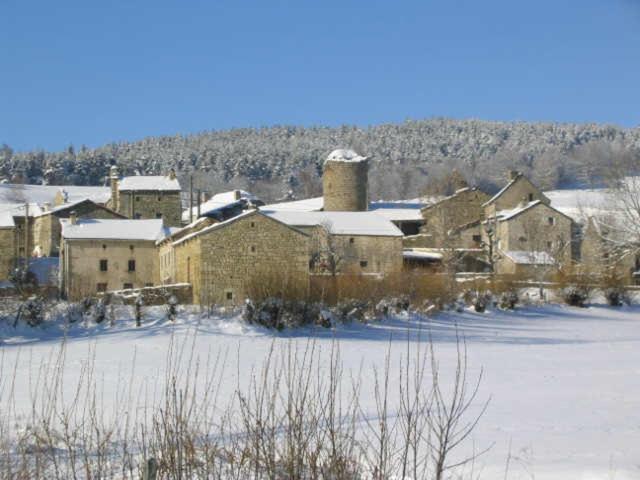 Gite Les Ducs Mialanes Exterior photo